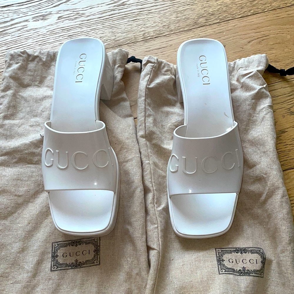 ❌sold❌Gucci rubber mystic white sandals